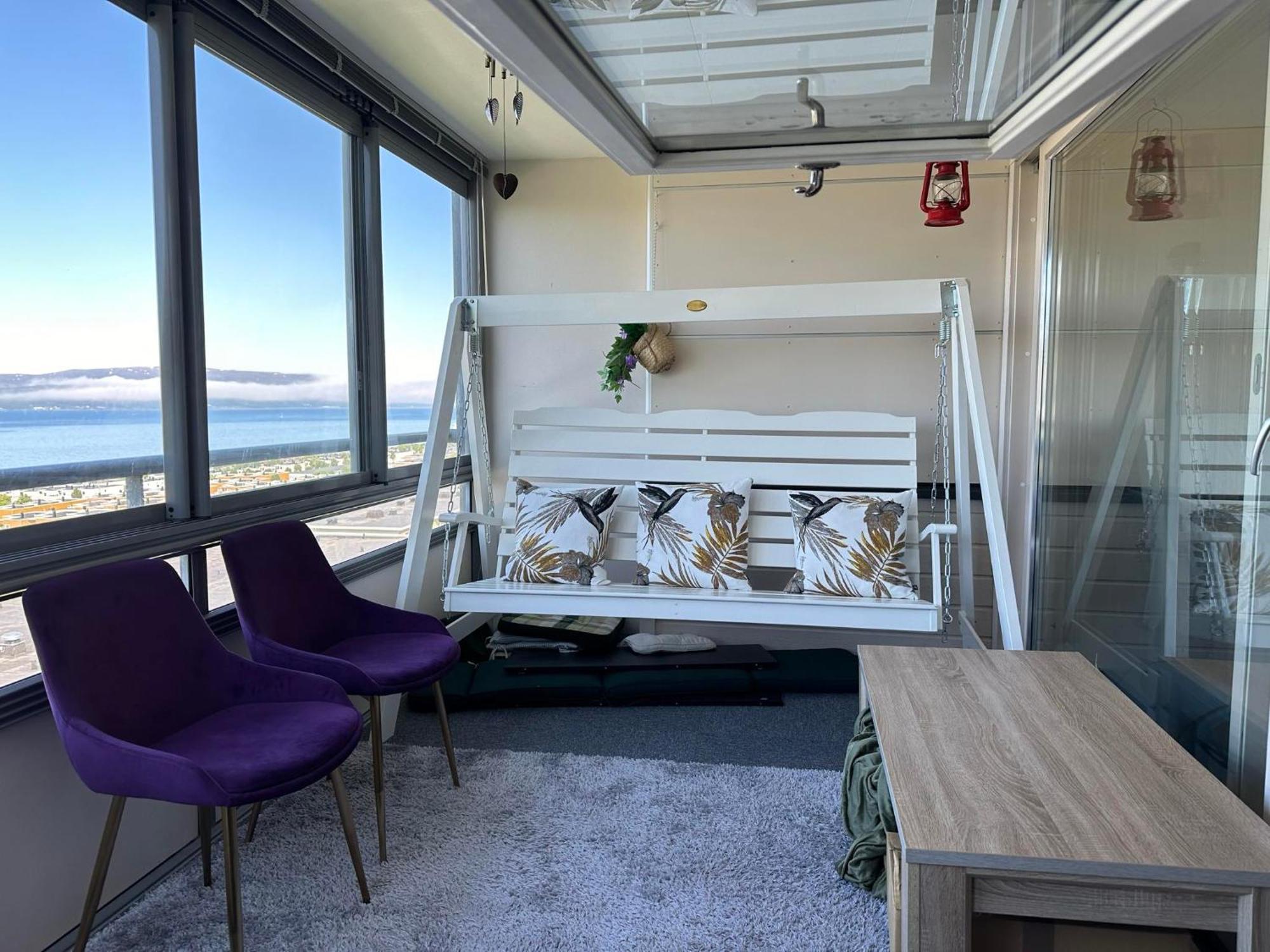 Arctic Inn, Cozy Single Bed Private Room In A Shared Apartment With Stunning Tromso Views Kültér fotó